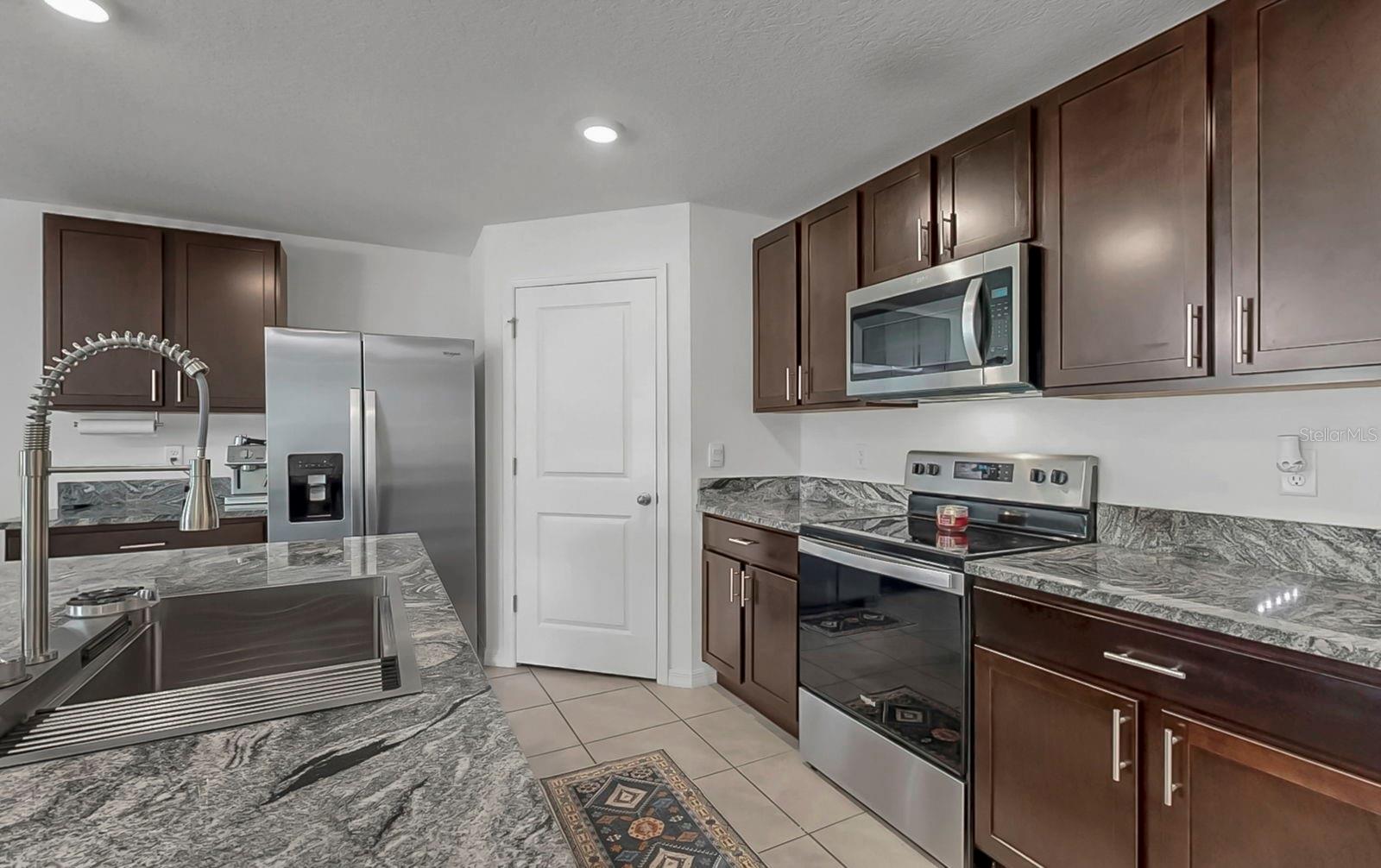 3281 SILVER DATE DR — photo 25