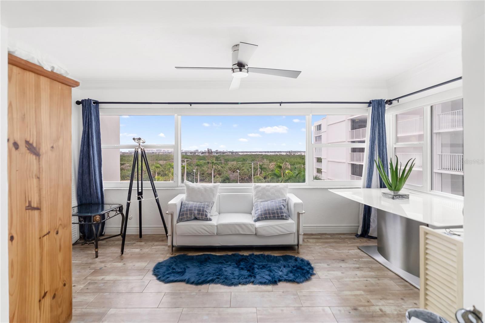 1750 BENJAMIN FRANKLIN DR #6G — photo 2