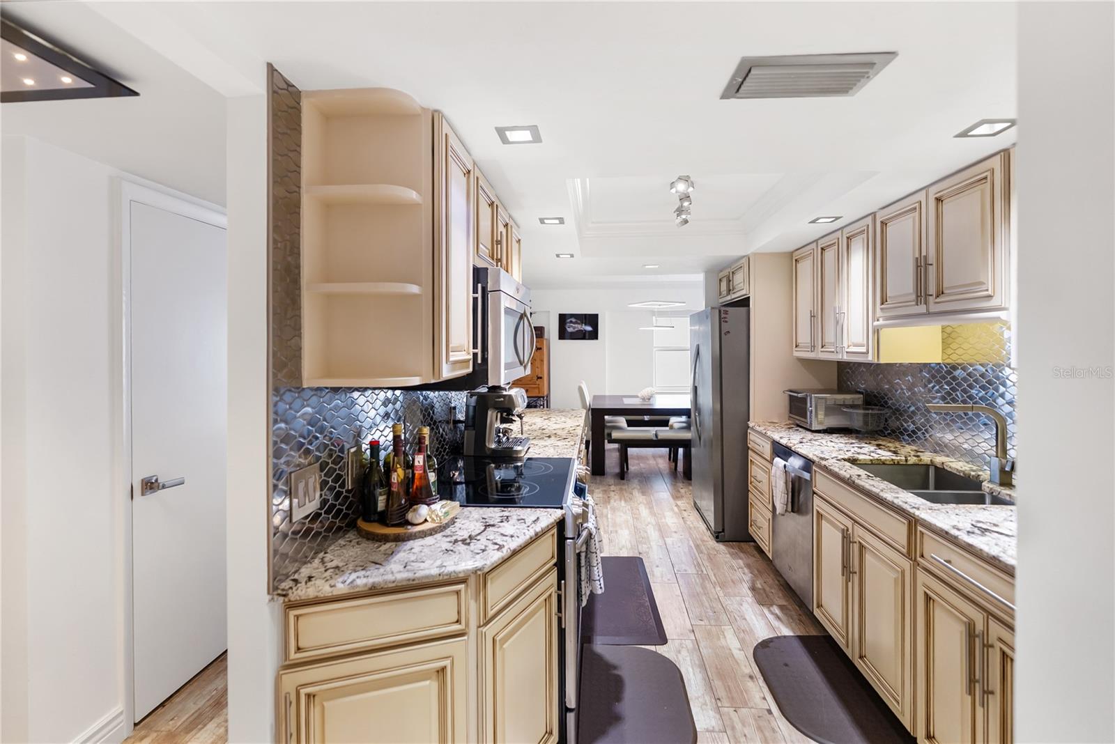 1750 BENJAMIN FRANKLIN DR #6G — photo 39