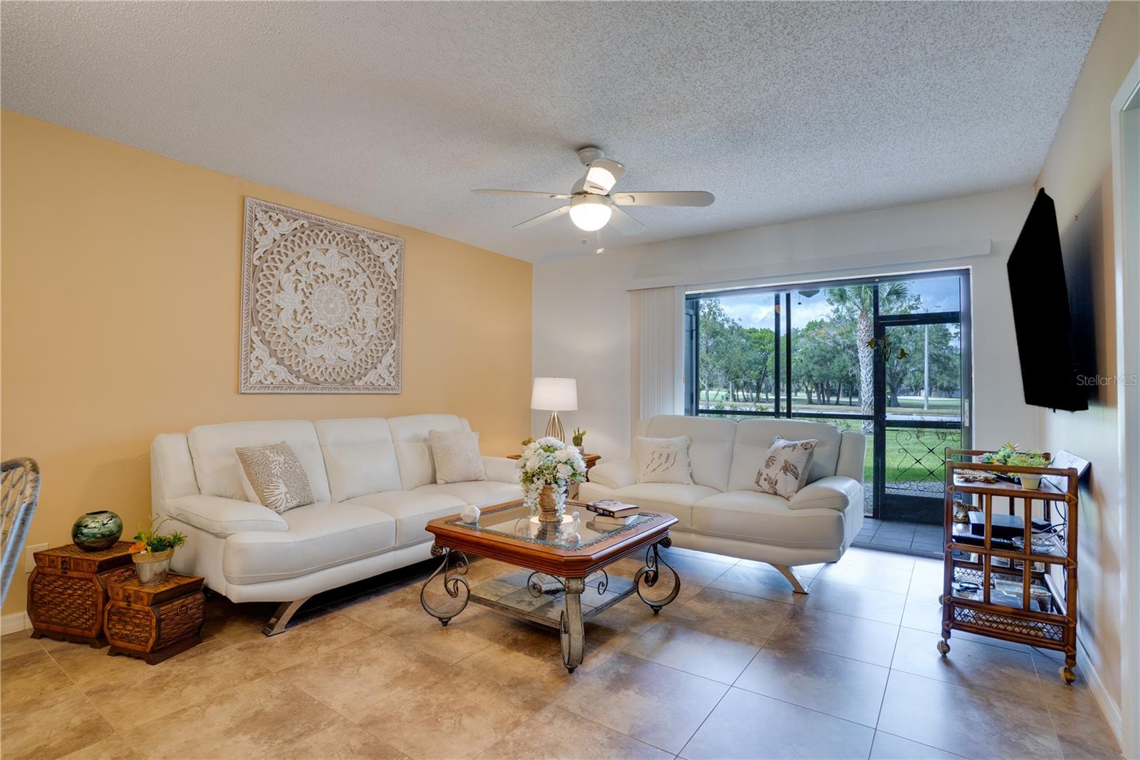 117 E CYPRESS CT #117 — photo 2