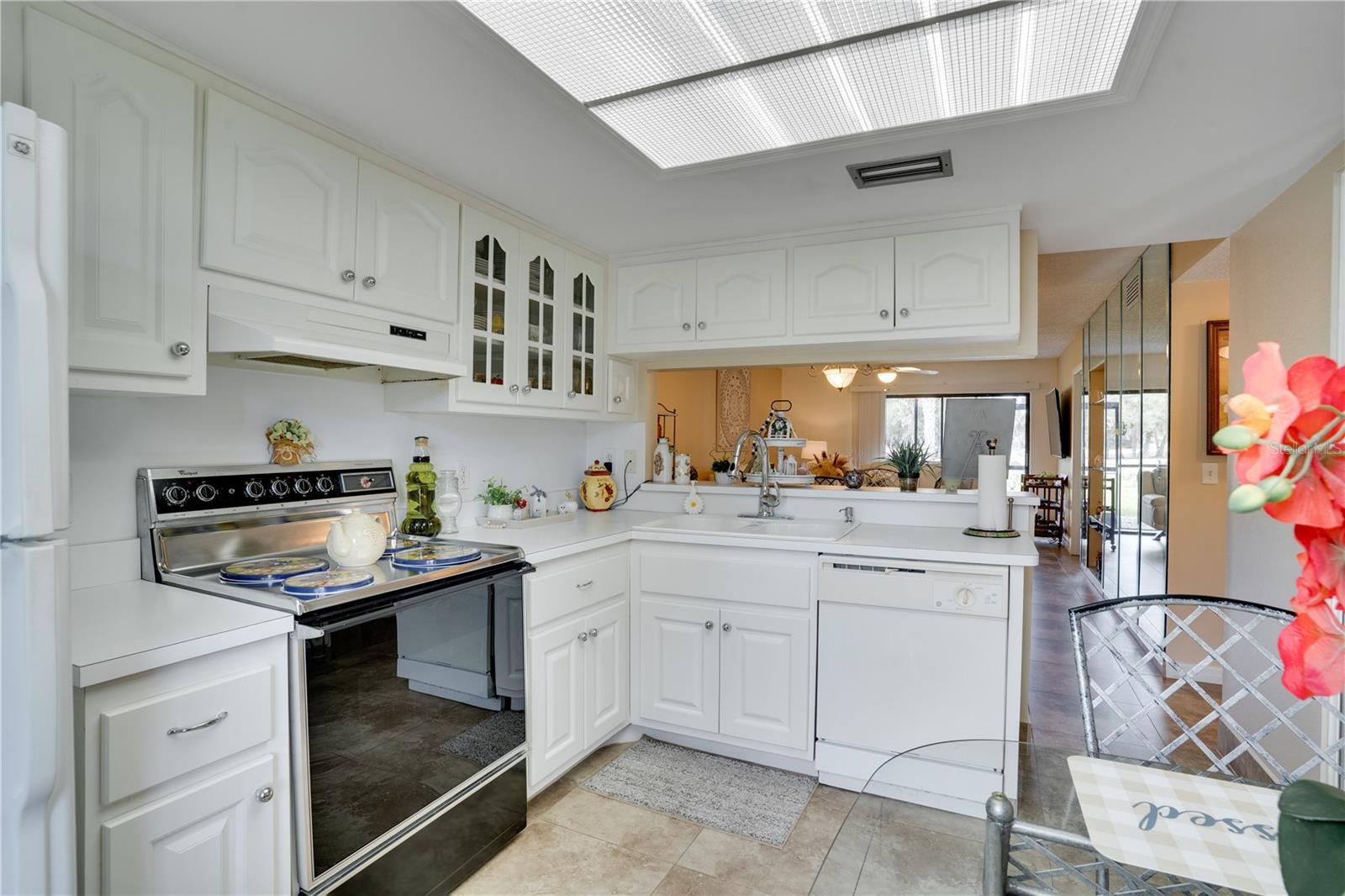117 E CYPRESS CT #117 — photo 9