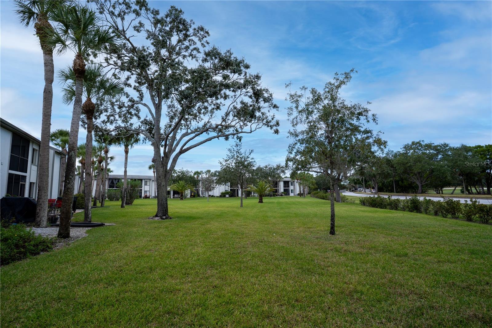 117 E CYPRESS CT #117 — photo 23