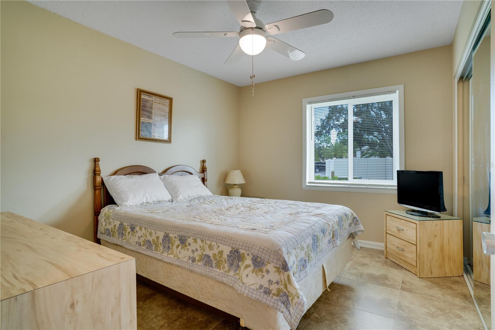 117 E CYPRESS CT #117 — photo 14