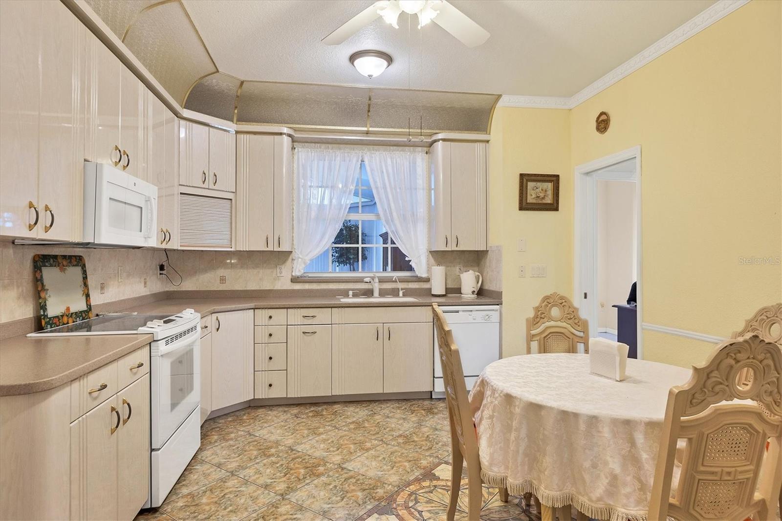 12209 COTORRO AVE — photo 19