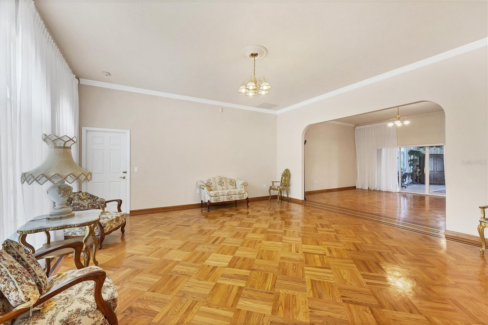 12209 COTORRO AVE — photo 8