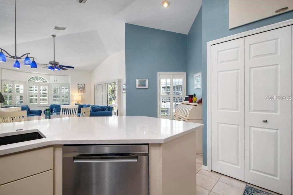 1811 HIGHLAND RD — photo 13