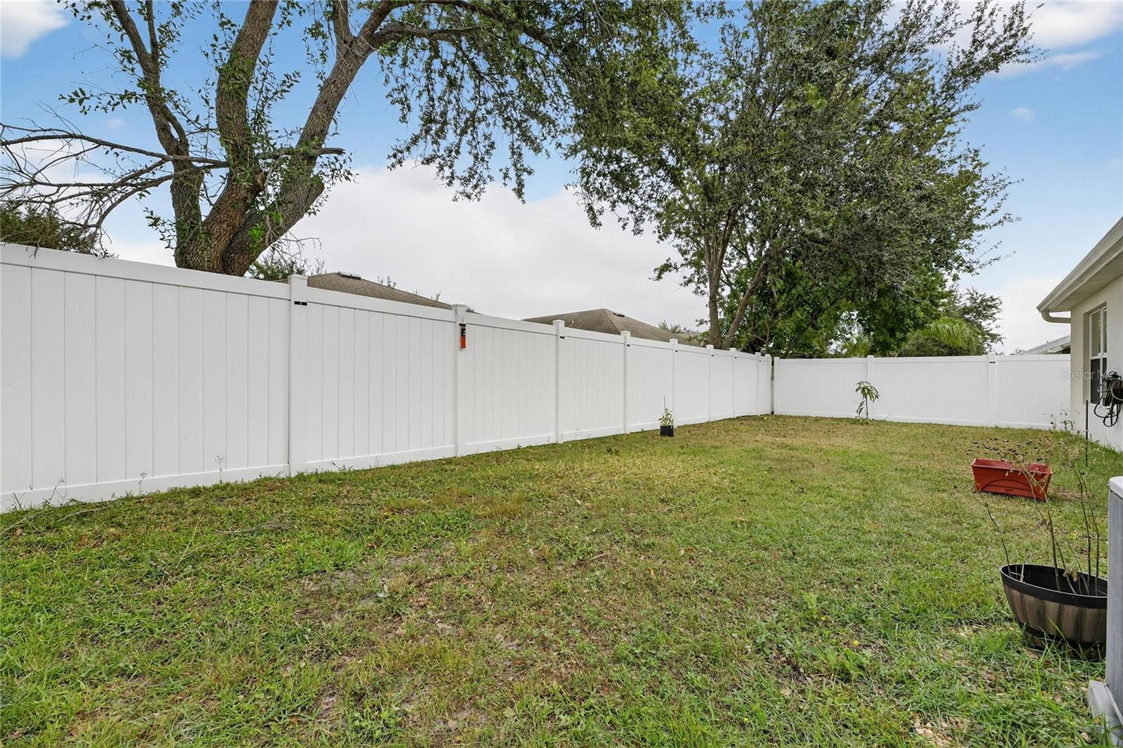 424 DOWN PINE DR — photo 33
