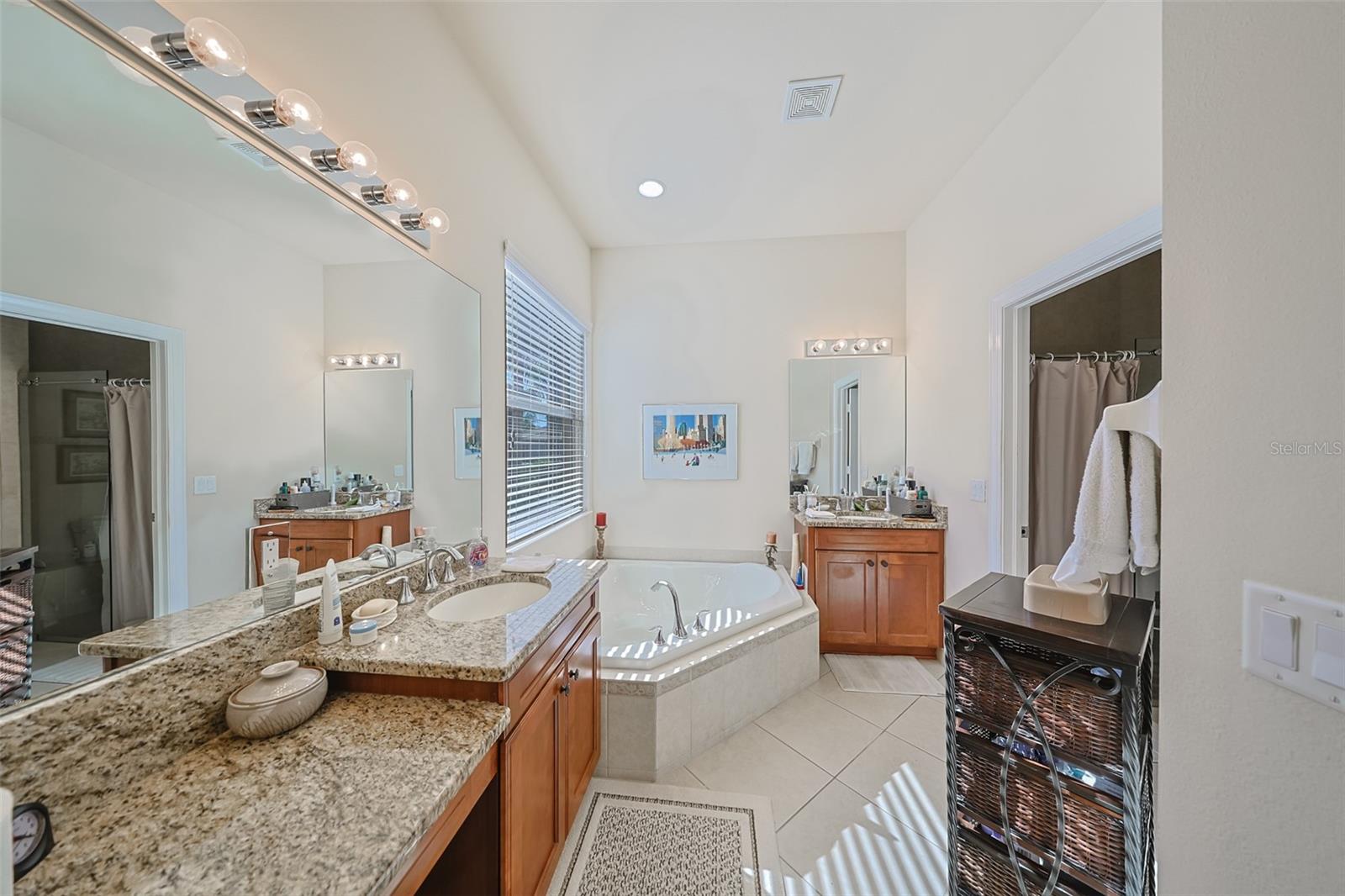 15948 COBBLE MILL DR — photo 20