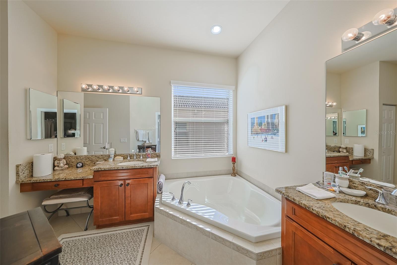 15948 COBBLE MILL DR — photo 21