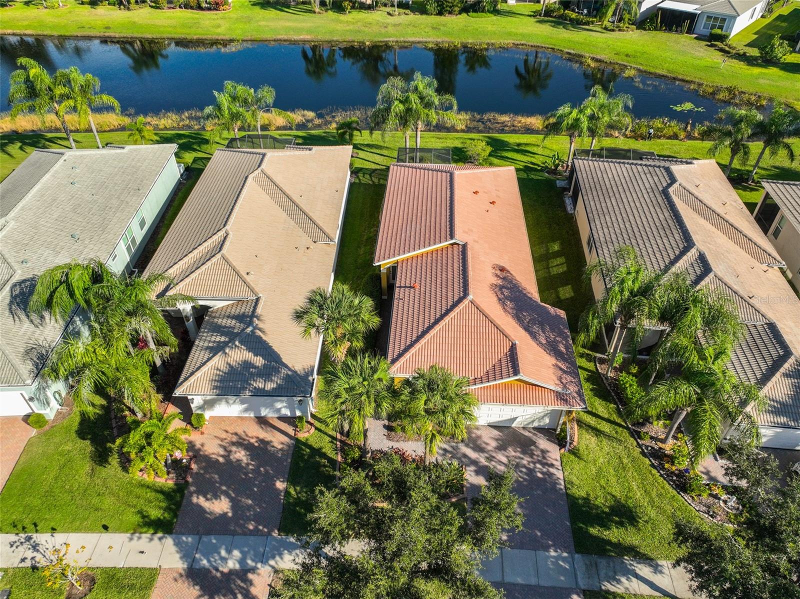 15948 COBBLE MILL DR — photo 40