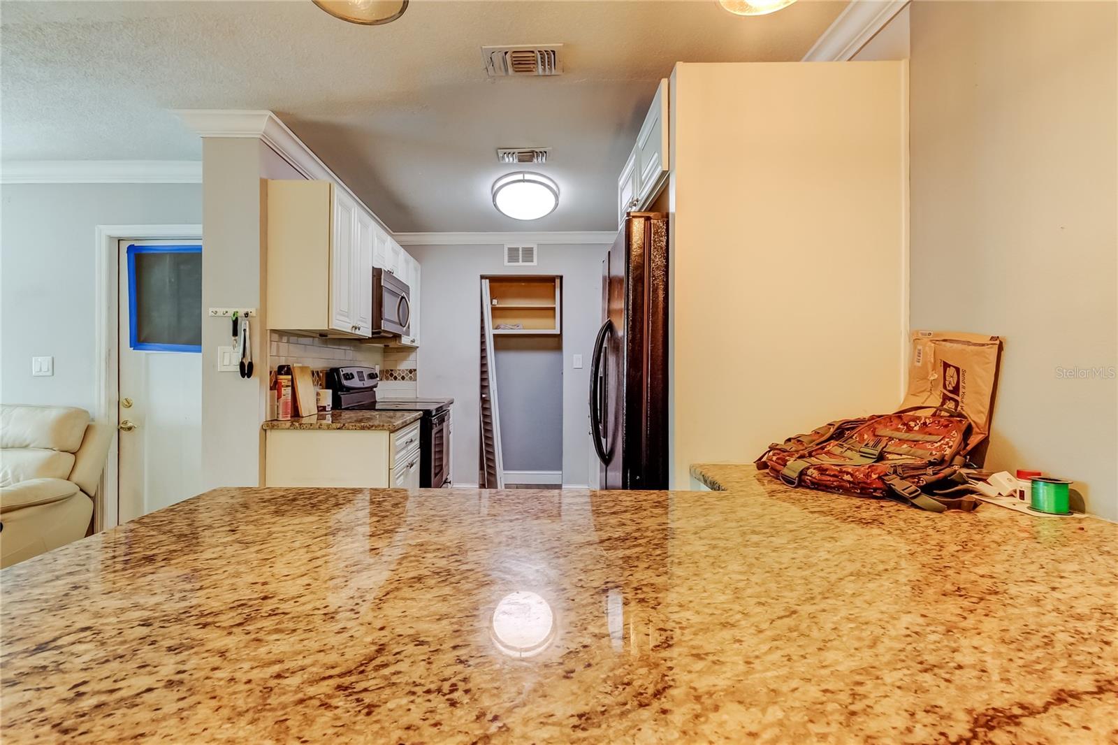4532 DEVONSHIRE RD — photo 9