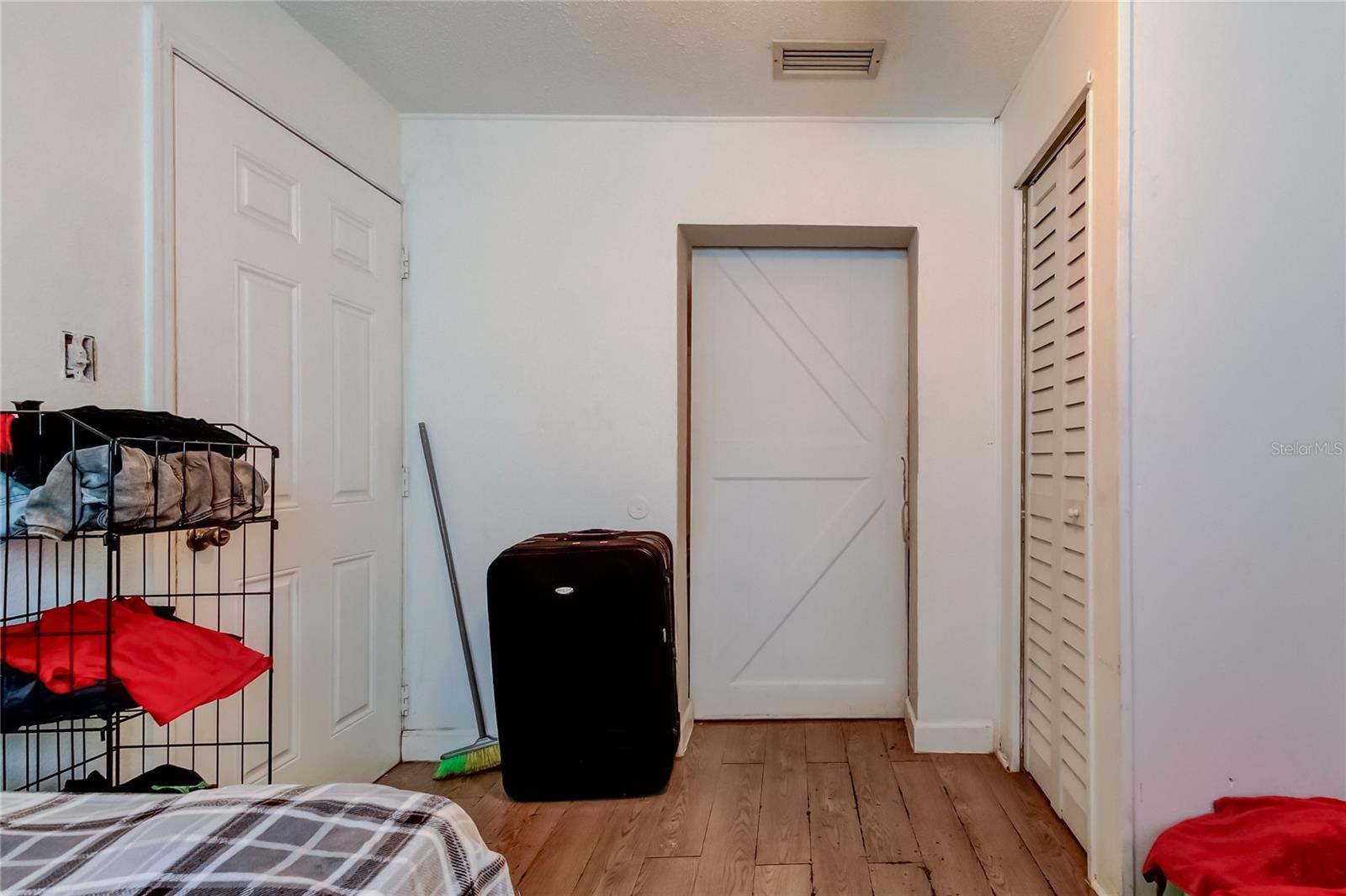 4532 DEVONSHIRE RD — photo 29