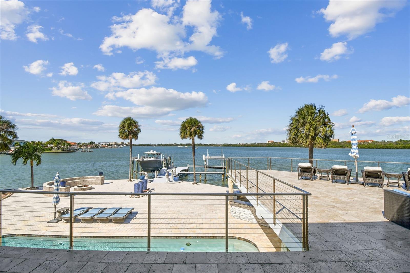 582 JOHNS PASS AVE — photo 32