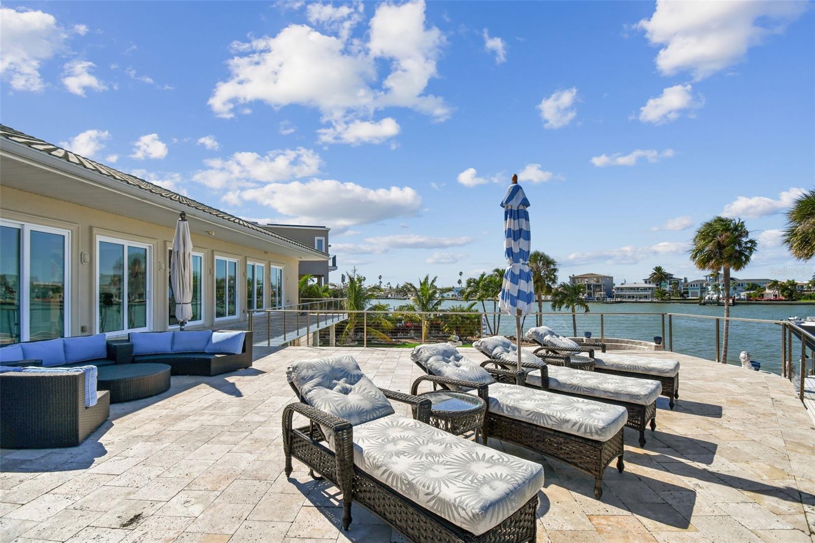 582 JOHNS PASS AVE — photo 37