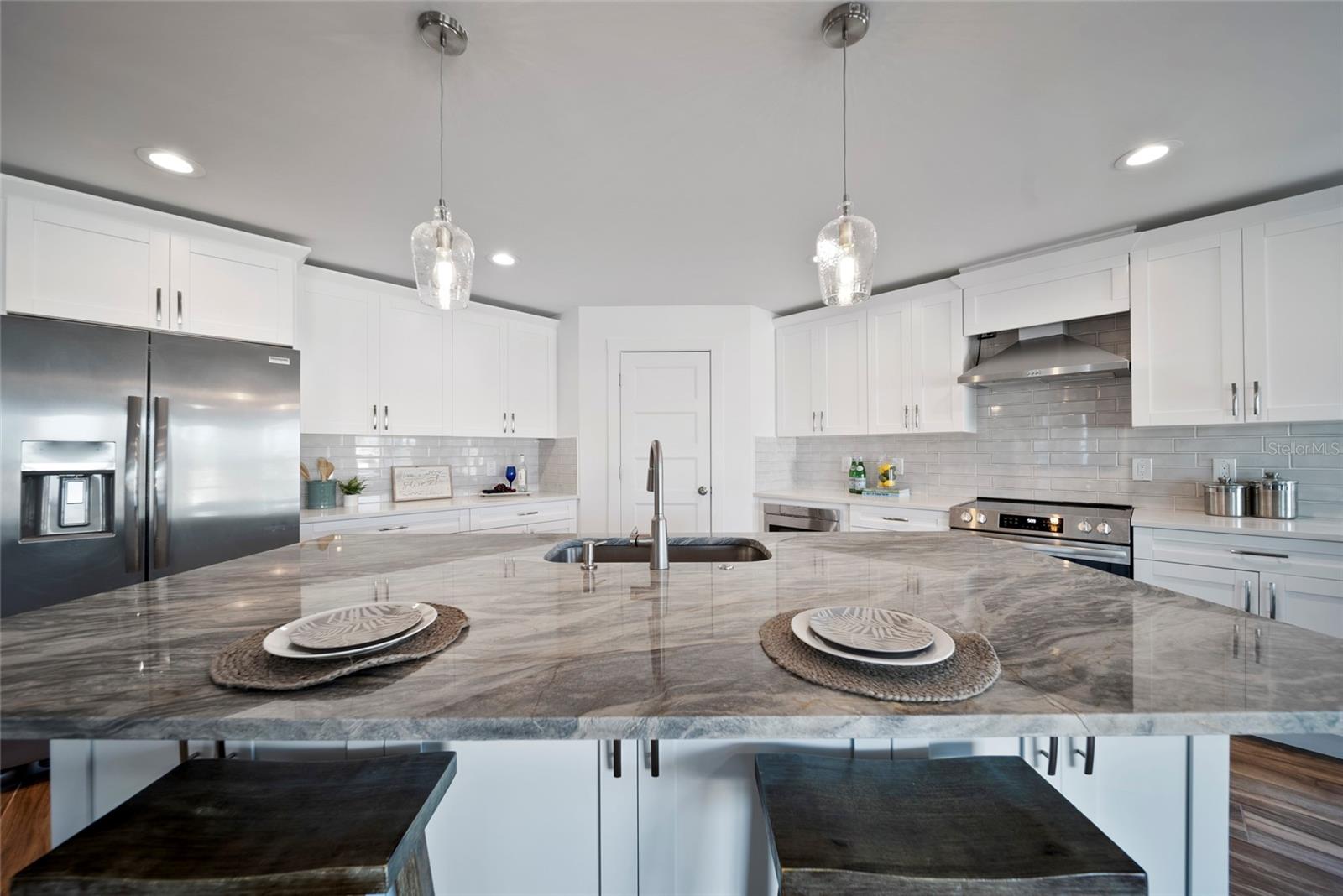 15564 BERTRAM DR — photo 7