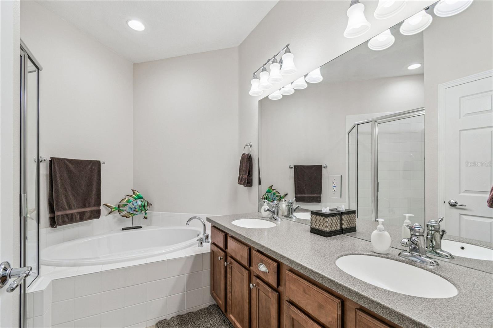 841 LANTERN WAY #202 — photo 47