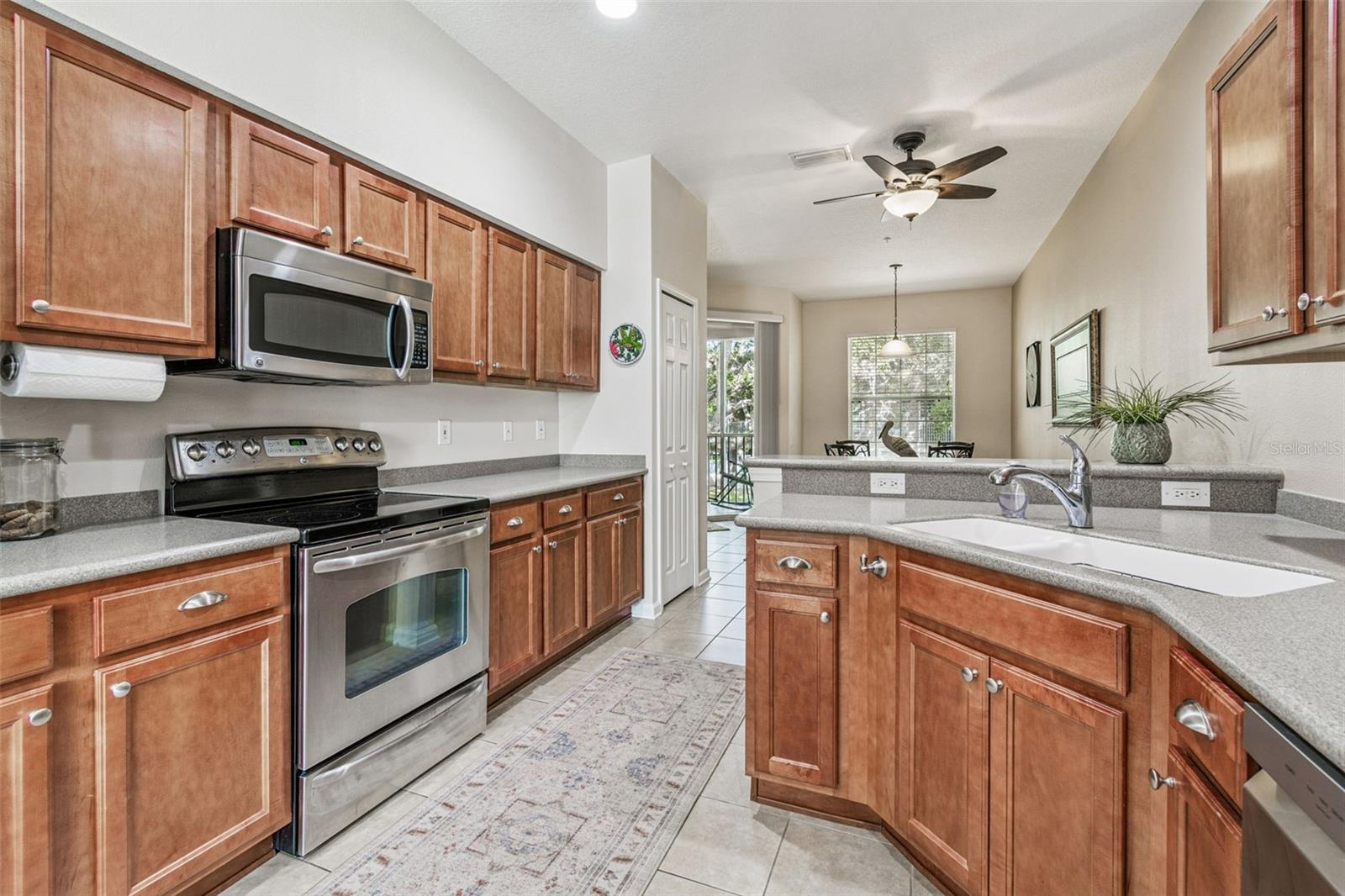 841 LANTERN WAY #202 — photo 39