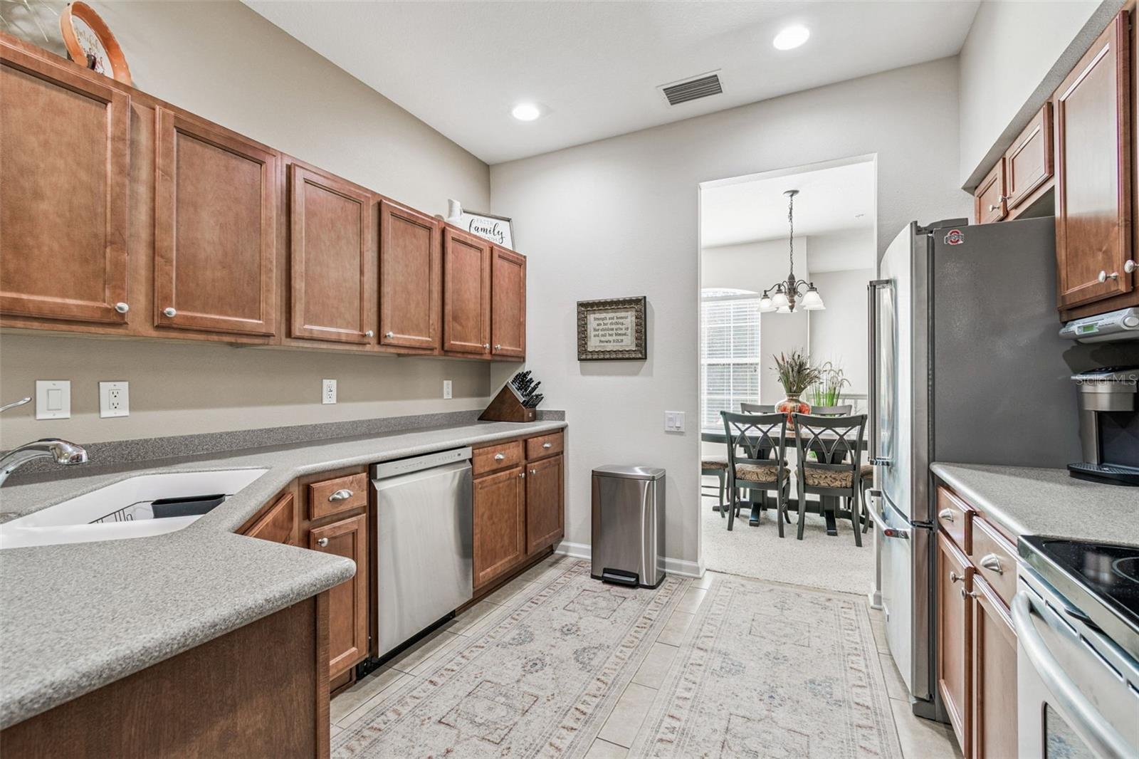841 LANTERN WAY #202 — photo 37