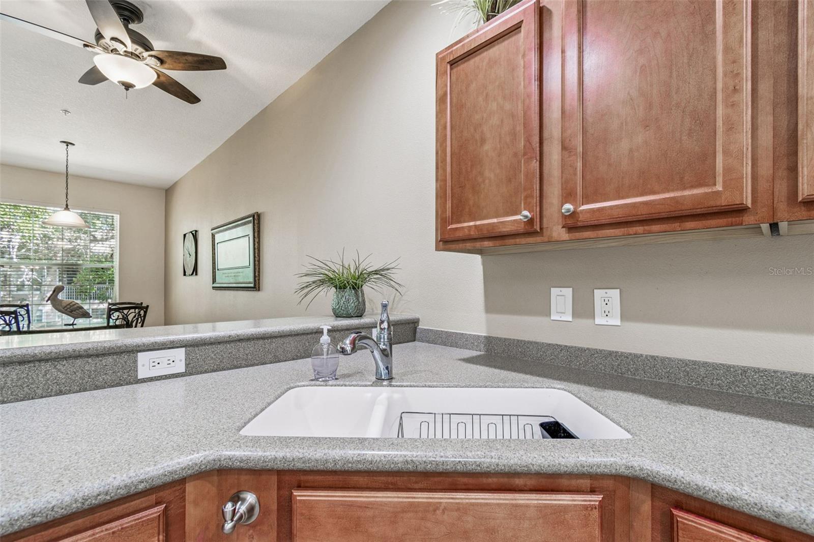 841 LANTERN WAY #202 — photo 40