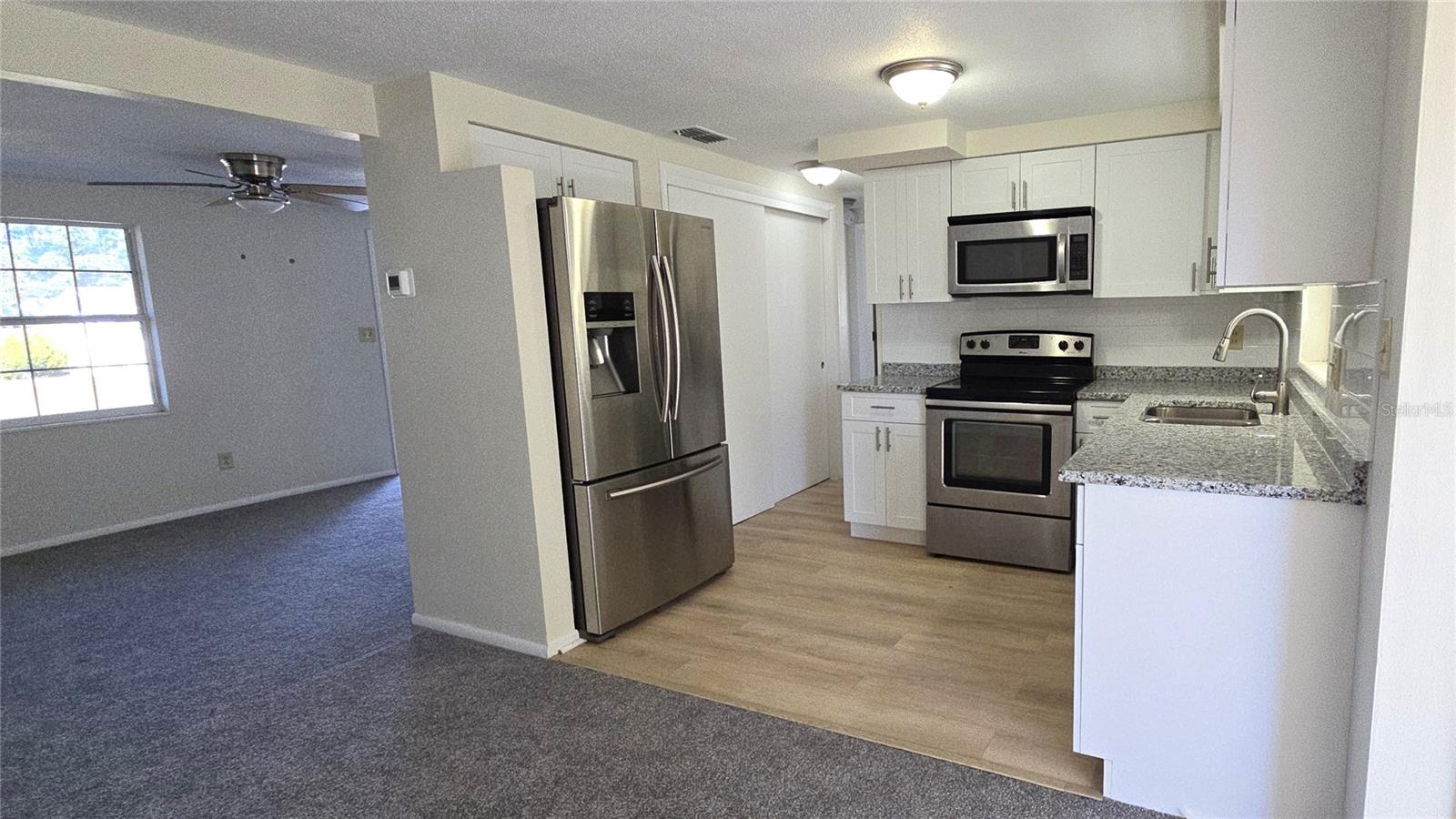 4102 DALWOOD DR — photo 6