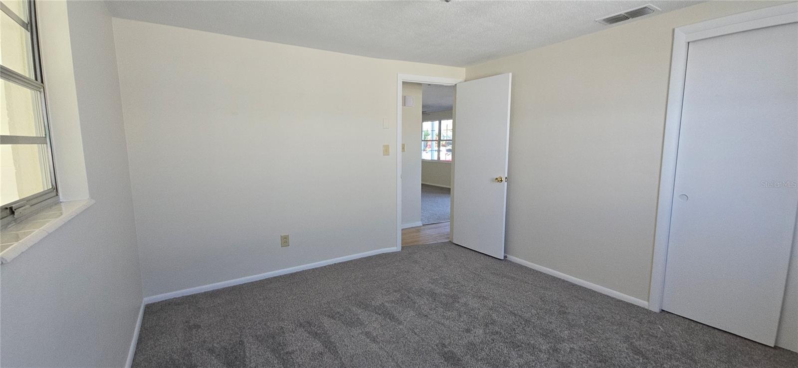4102 DALWOOD DR — photo 15