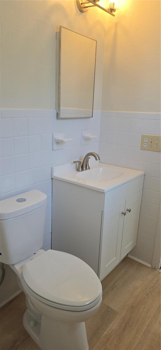 4102 DALWOOD DR — photo 9
