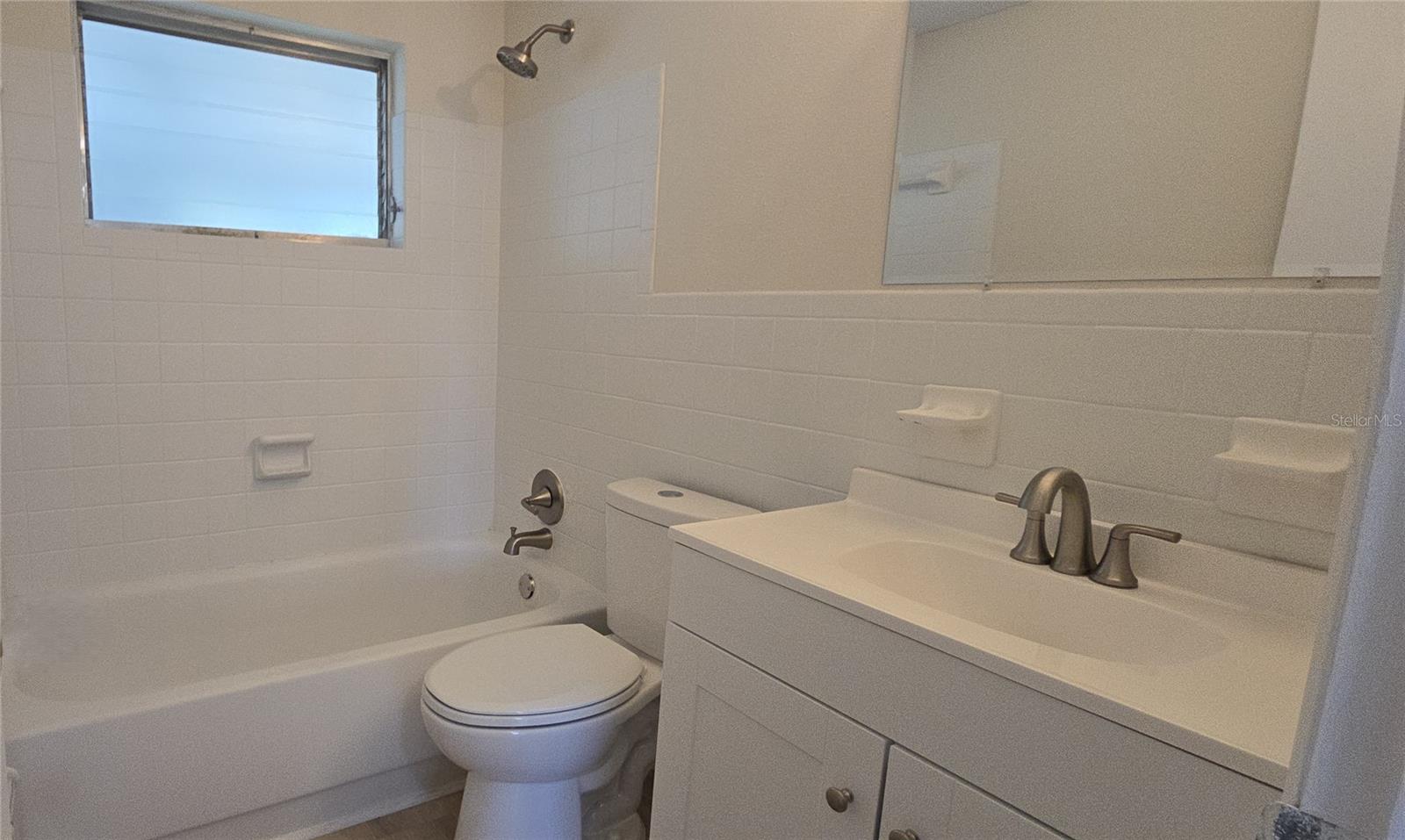4102 DALWOOD DR — photo 12