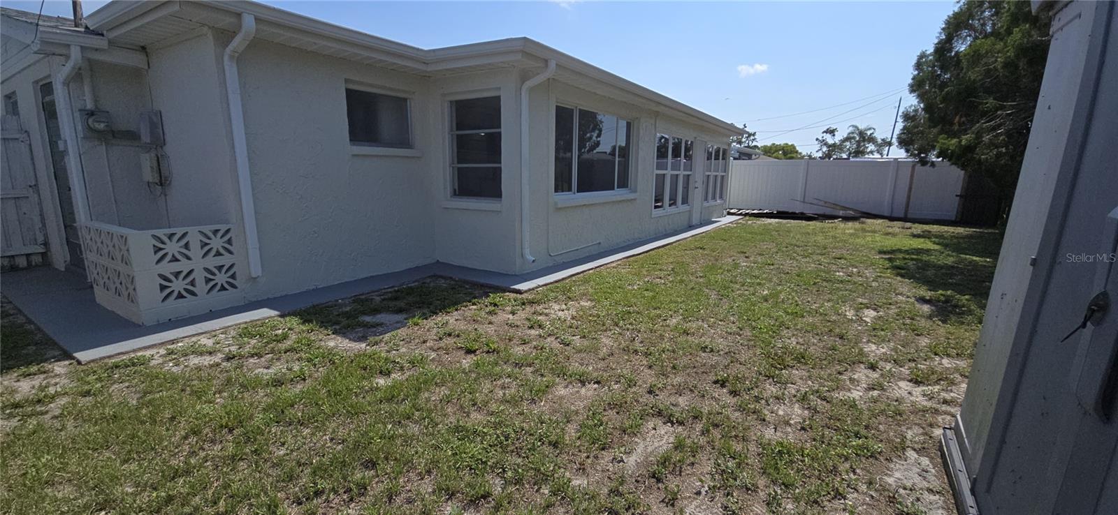 4102 DALWOOD DR — photo 23