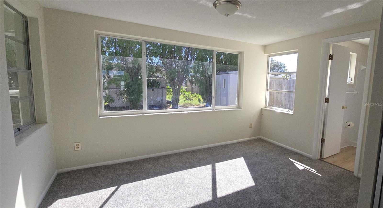4102 DALWOOD DR — photo 21