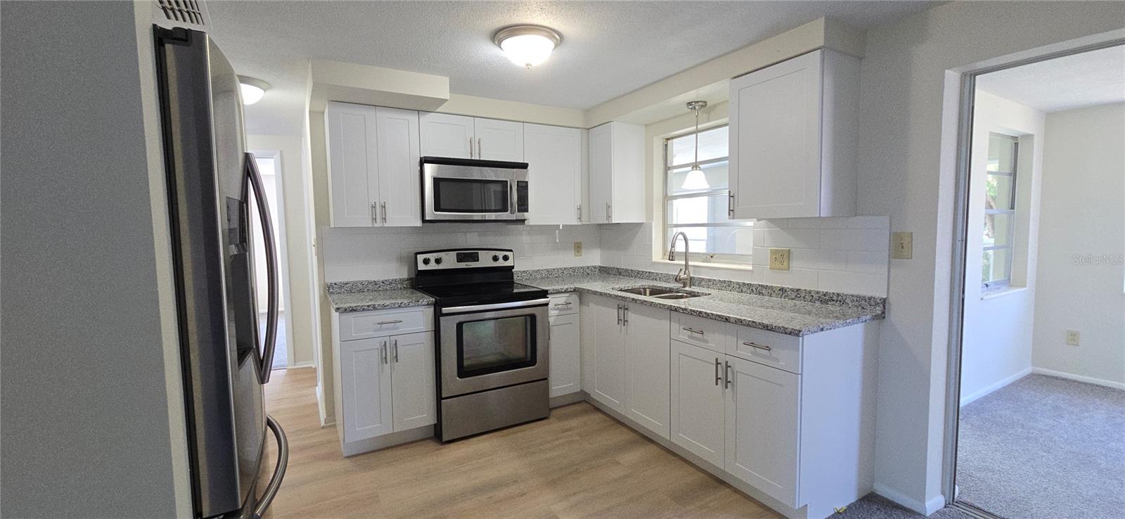 4102 DALWOOD DR — photo 2