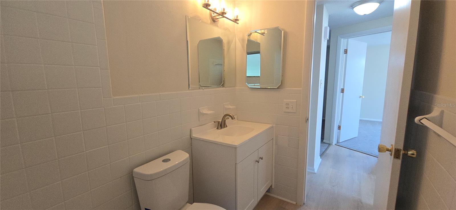 4102 DALWOOD DR — photo 11