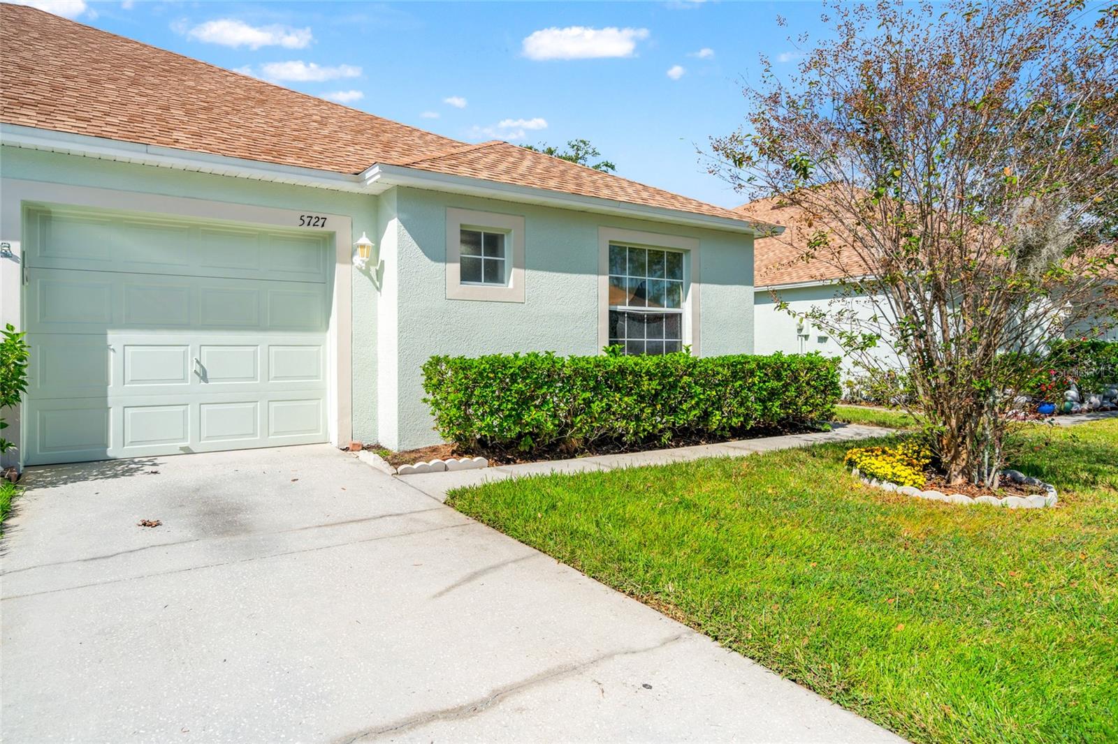 5727 AUTUMN SHIRE DR — photo 8