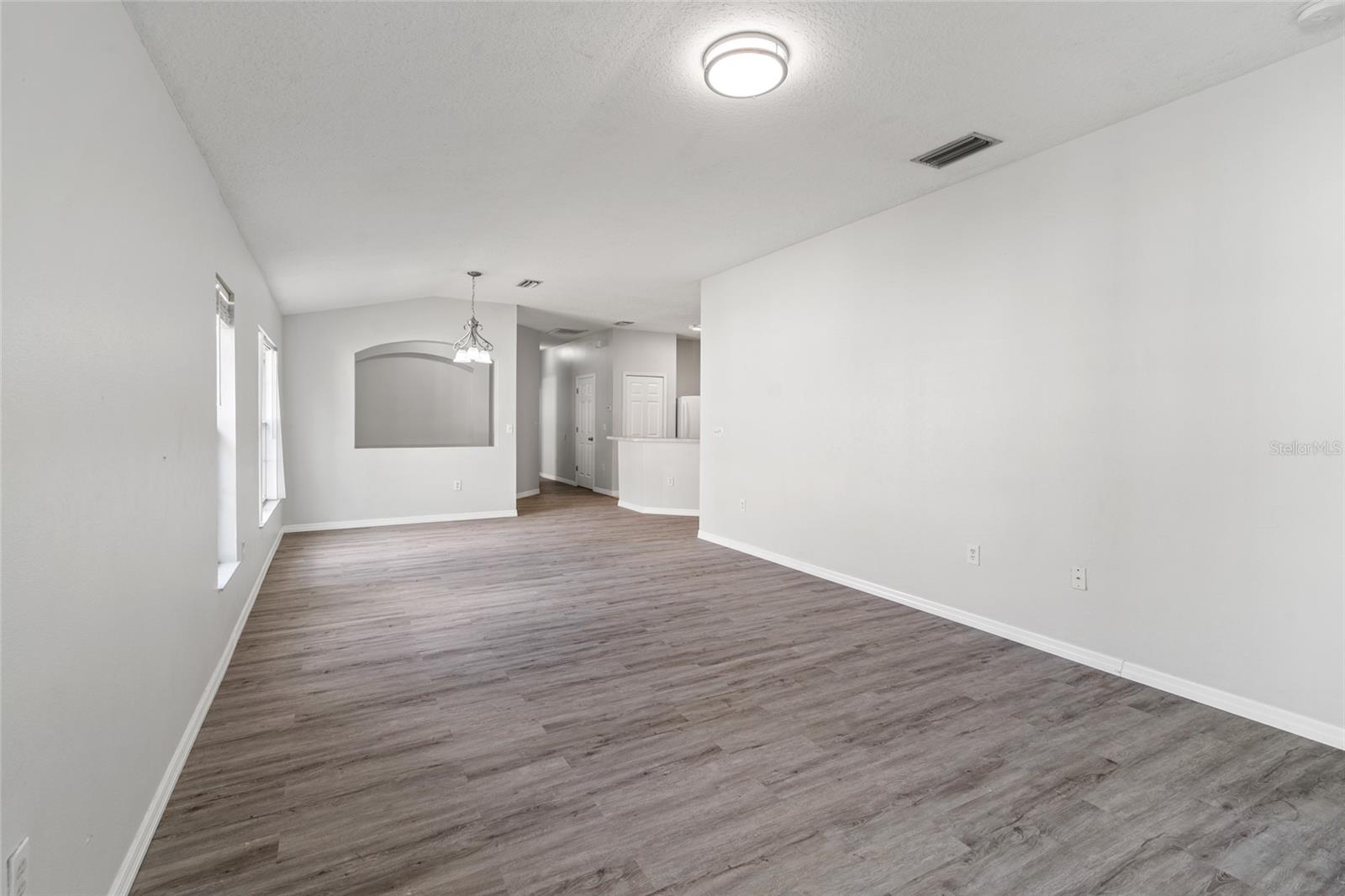 5727 AUTUMN SHIRE DR — photo 19