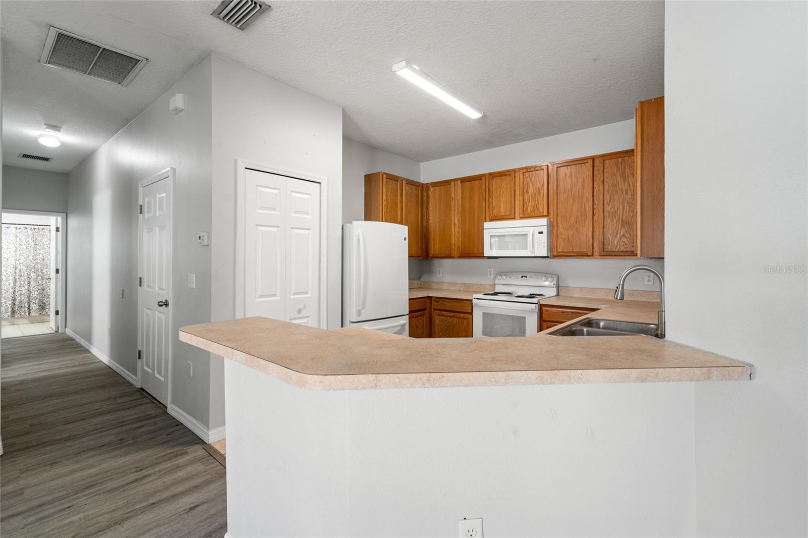 5727 AUTUMN SHIRE DR — photo 11