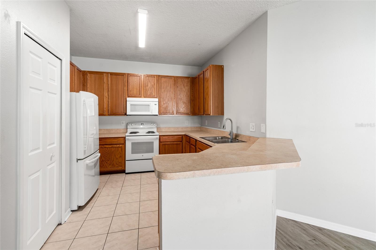 5727 AUTUMN SHIRE DR — photo 10