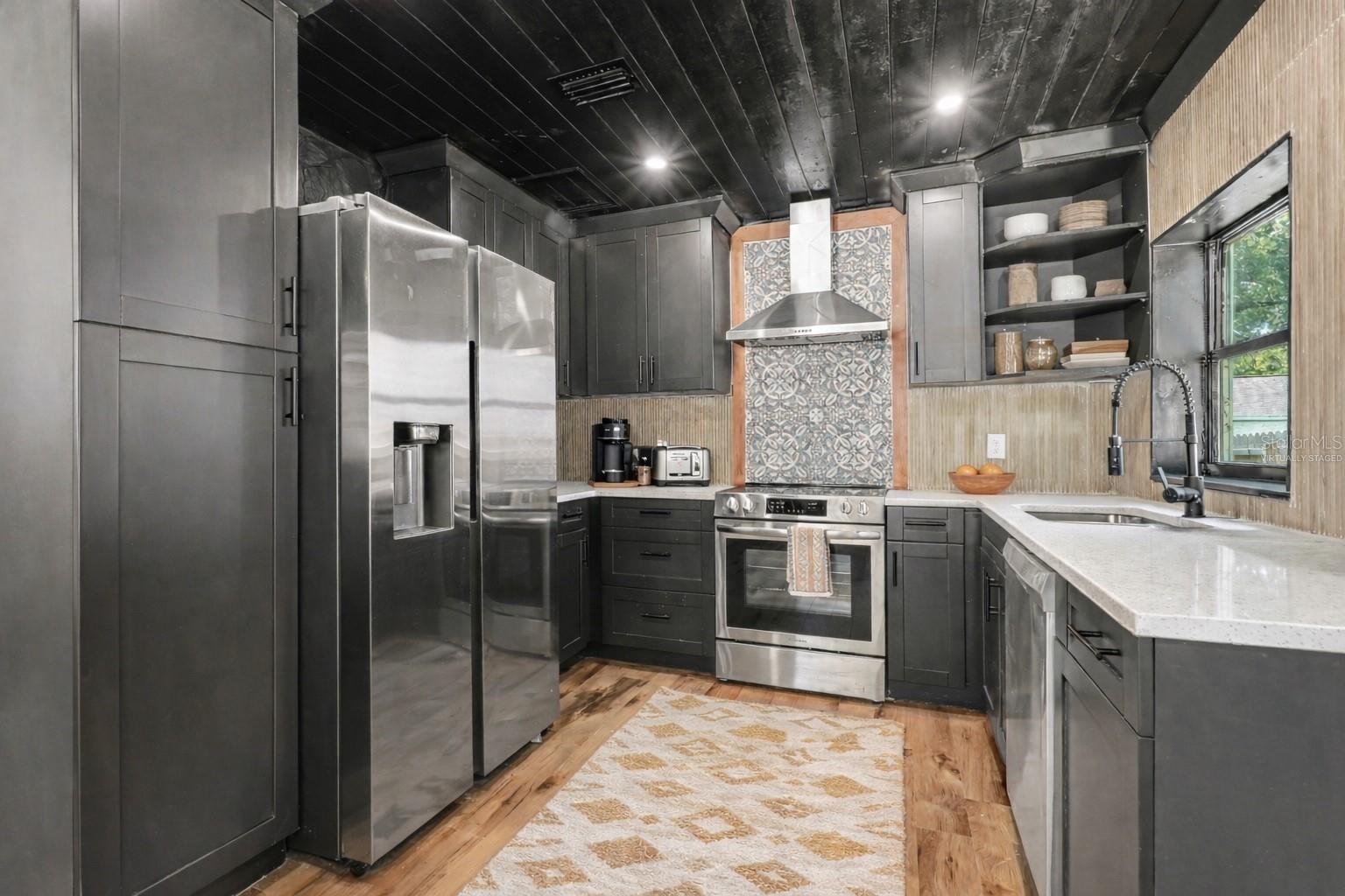 1221 E EMMA ST — photo 3