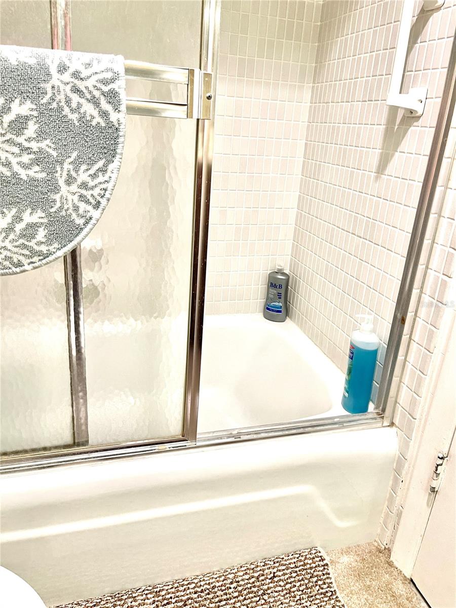 4650 COVE CIR #402 — photo 27