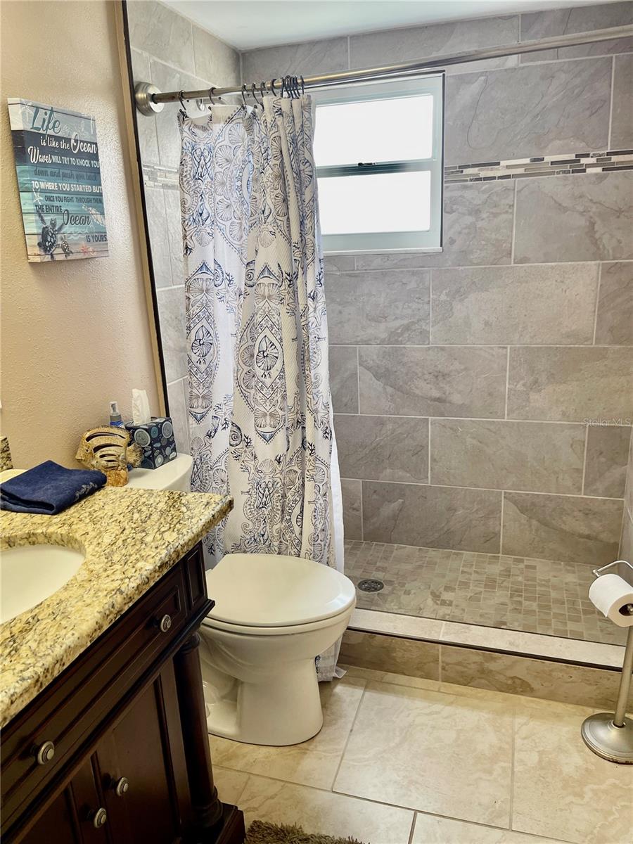 4650 COVE CIR #402 — photo 5