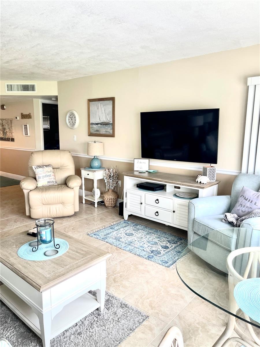 4650 COVE CIR #402 — photo 12