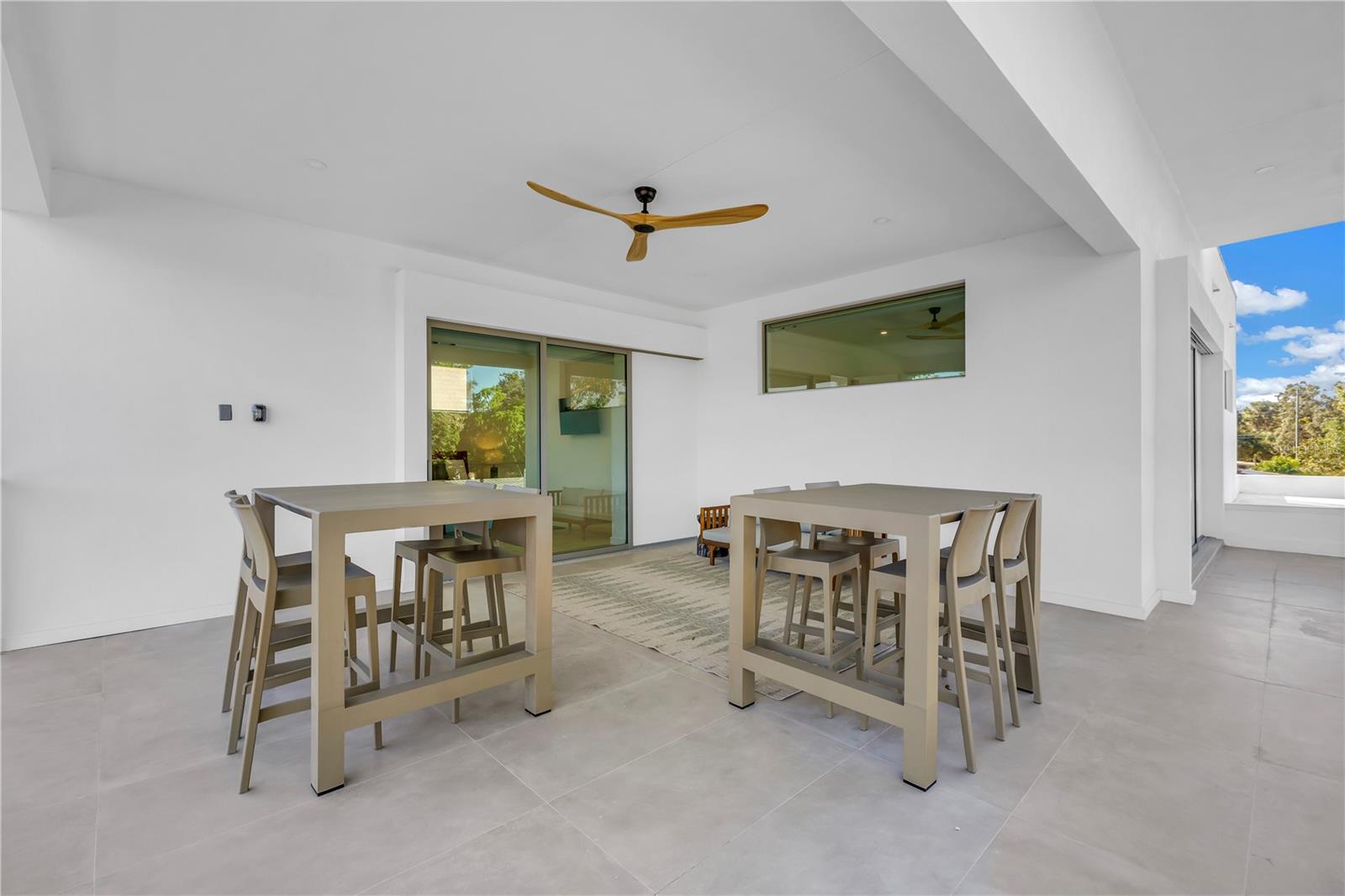 2305 TEMPLE ST — photo 52