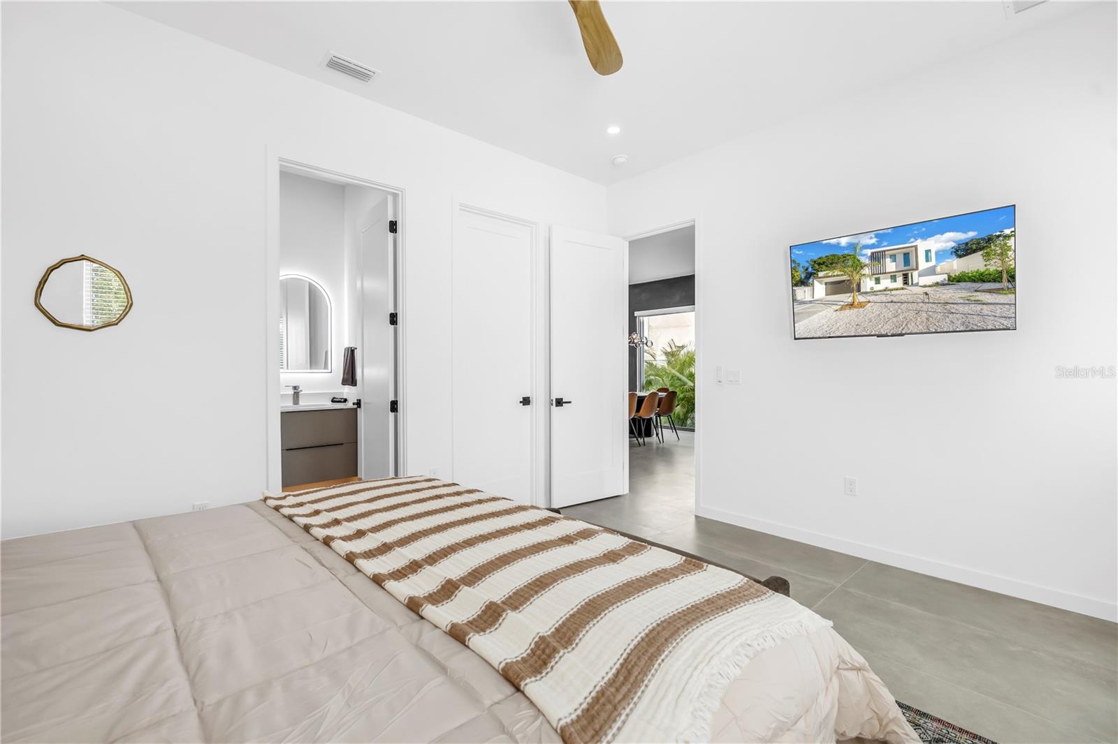 2305 TEMPLE ST — photo 31
