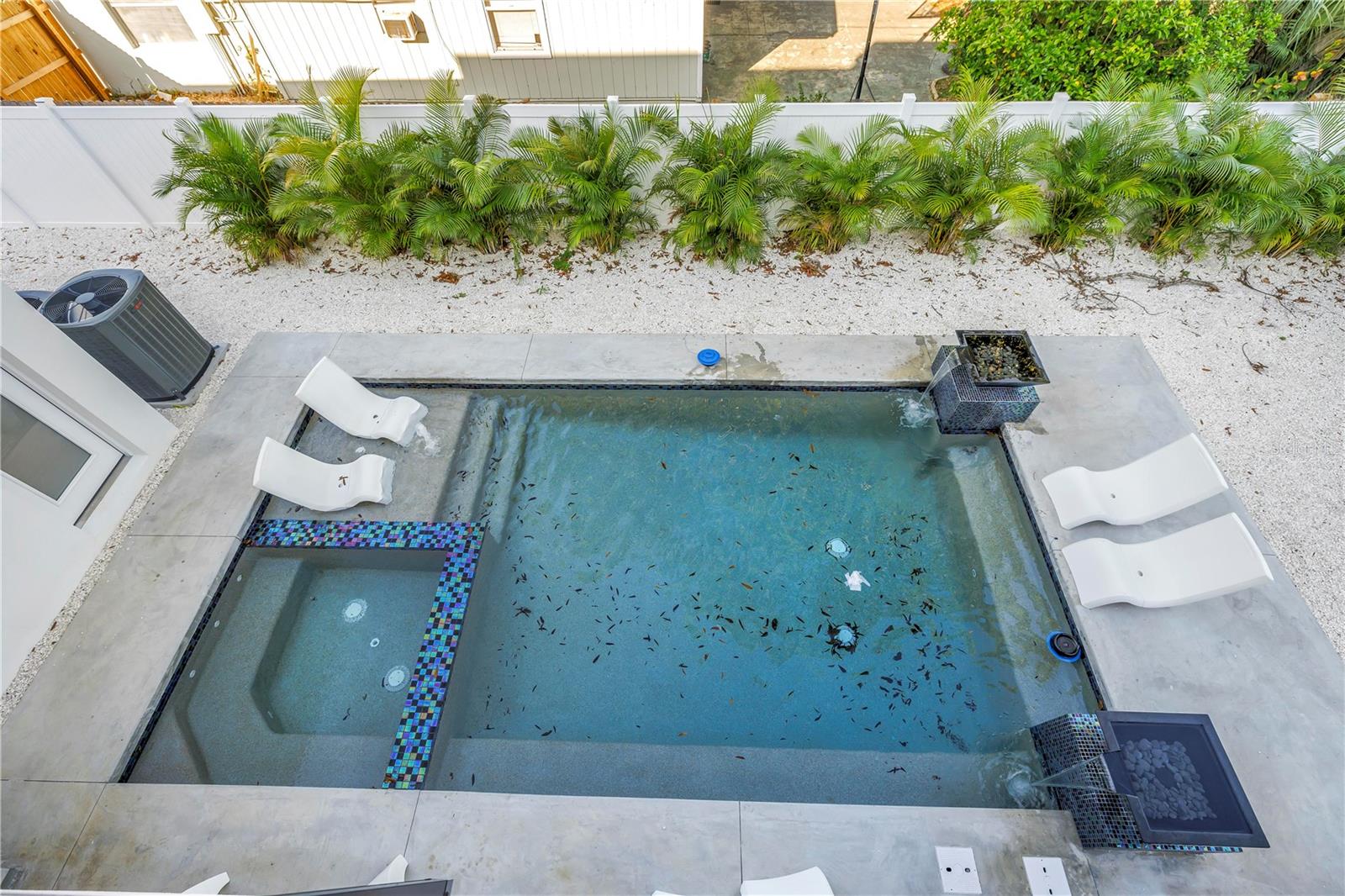 2305 TEMPLE ST — photo 55