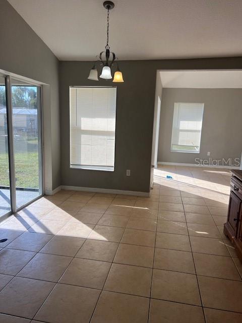 2447 JARVIS ST — photo 8