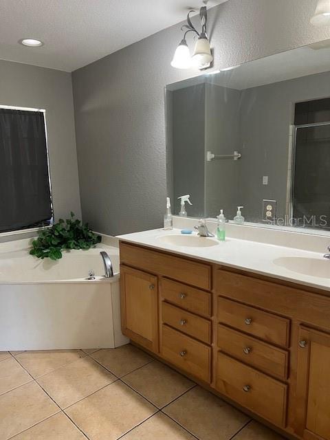 2447 JARVIS ST — photo 14
