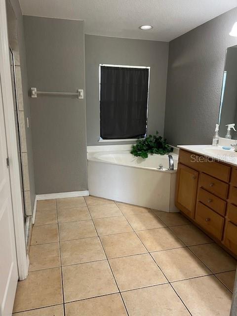 2447 JARVIS ST — photo 13
