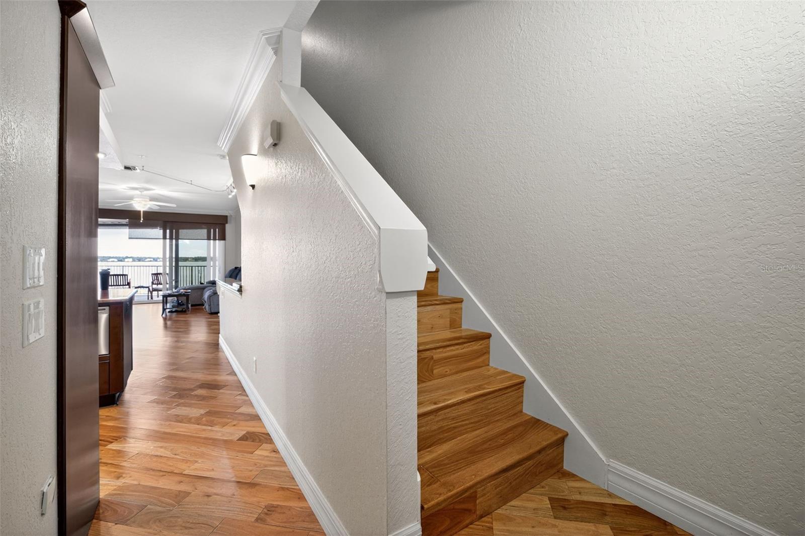 140 BRENT CIR — photo 33