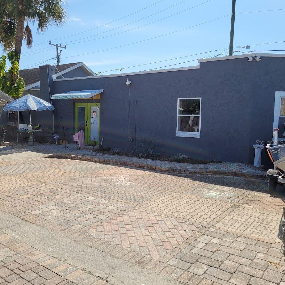 5205 HAINES RD N — photo 5