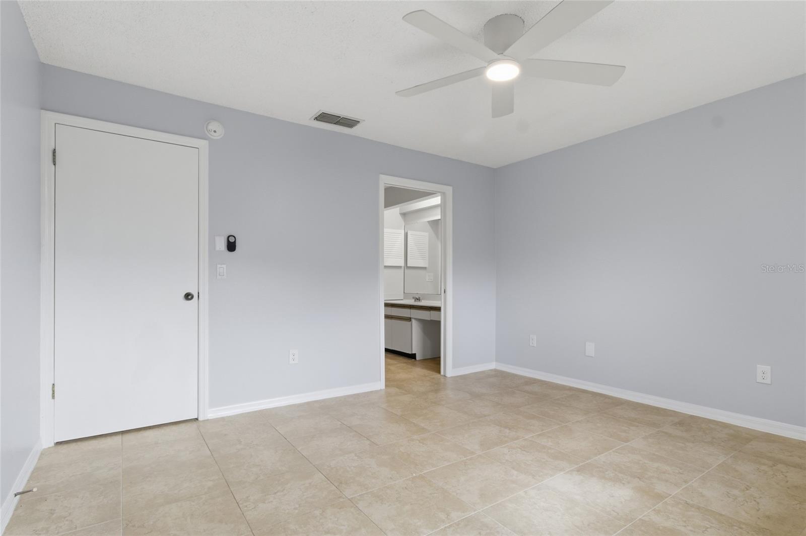 2701 COUNTRYSIDE BLVD #102 — photo 33