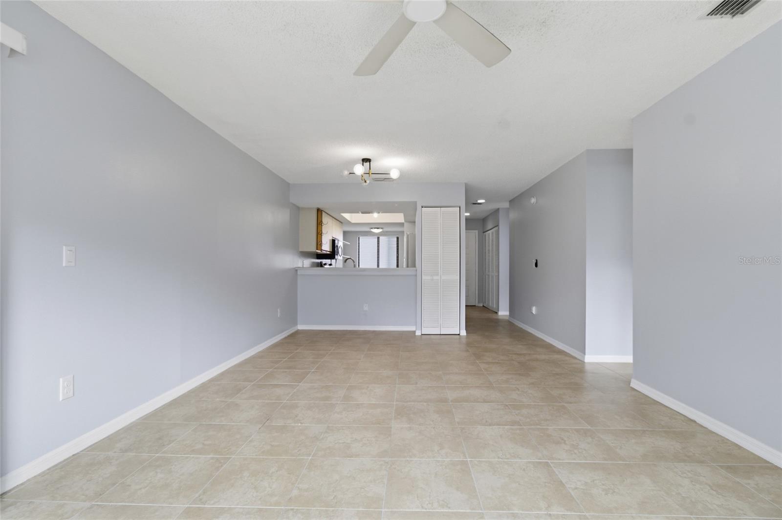 2701 COUNTRYSIDE BLVD #102 — photo 17
