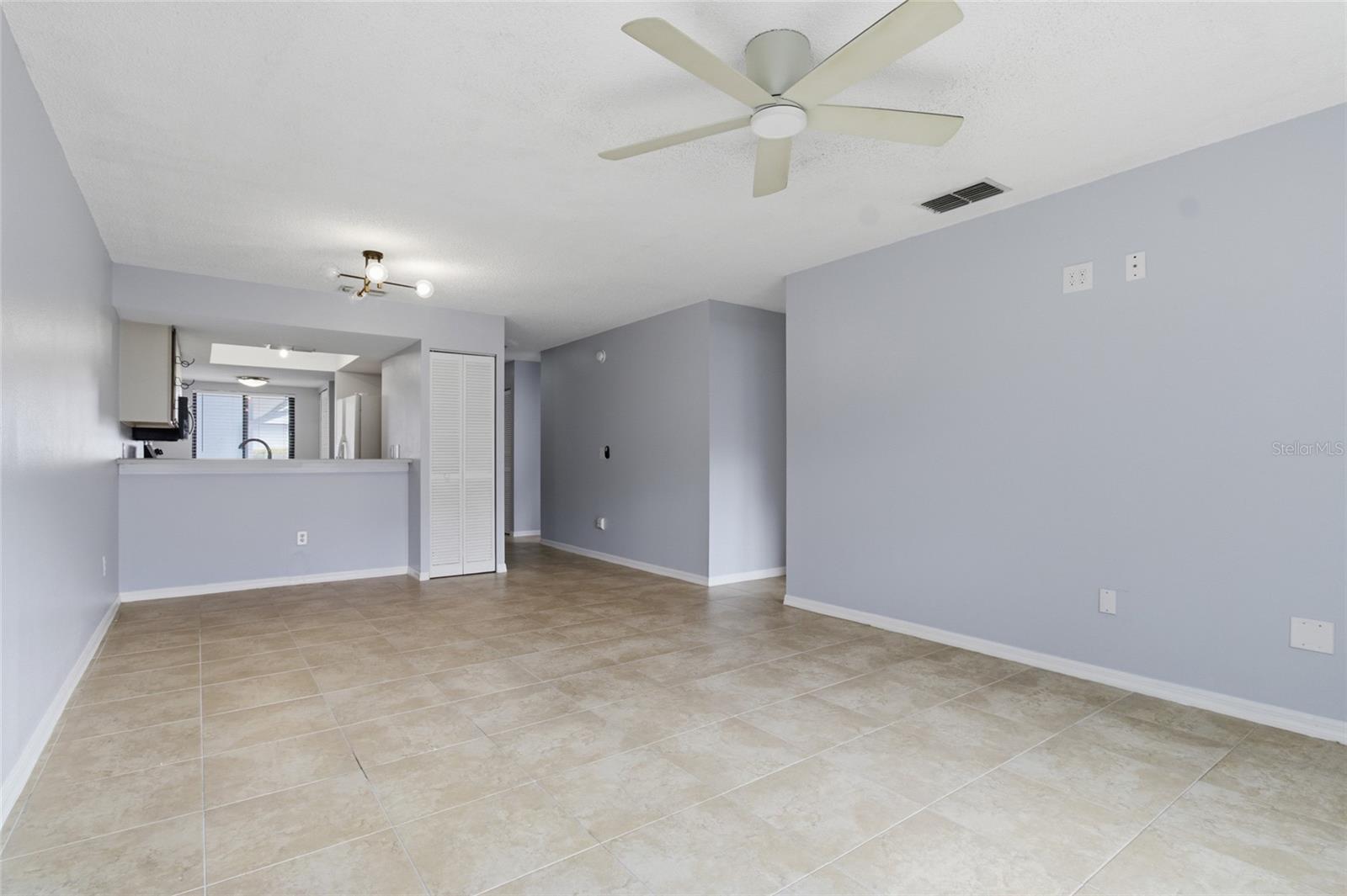 2701 COUNTRYSIDE BLVD #102 — photo 16